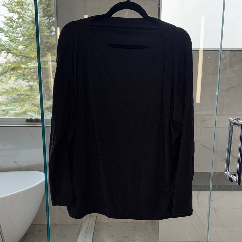 Lululemon Oversized Black Performance Top - Picture 2 of 6